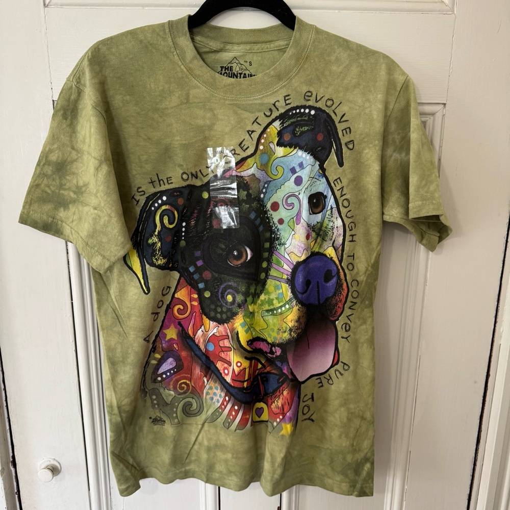 The Mountain Pit Bull Dog T-Shirt NWT